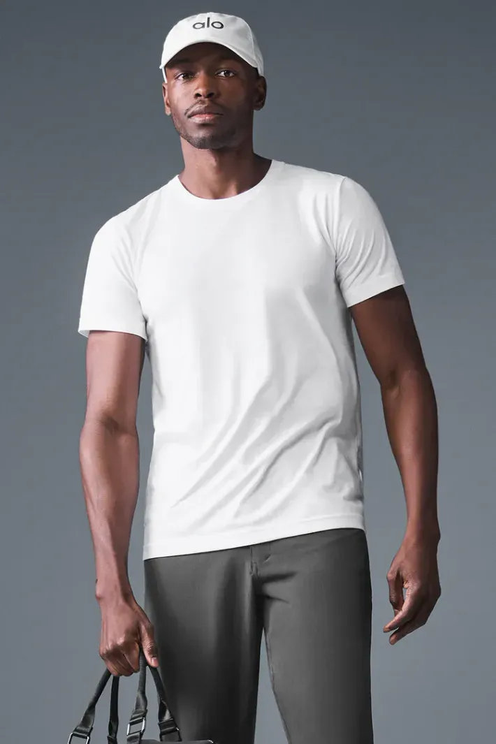 Camiseta Triumph White - Alo Yoga