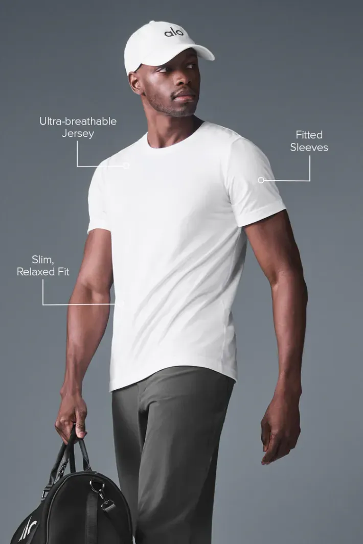 Camiseta Triumph White - Alo Yoga