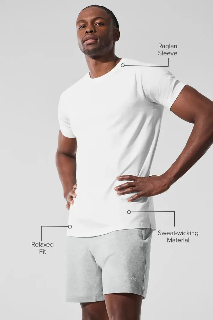 Camiseta Alo Vapor Crewneck Manga Curta White - Alo Yoga