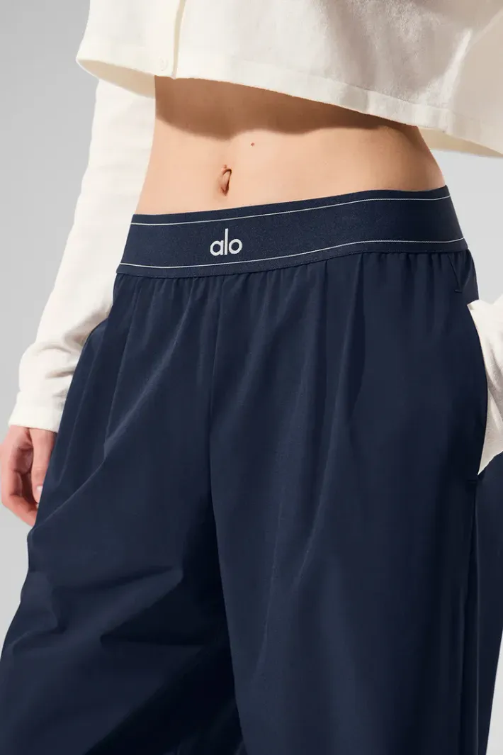 Calça Suit Up regular Navy - Alo Yoga