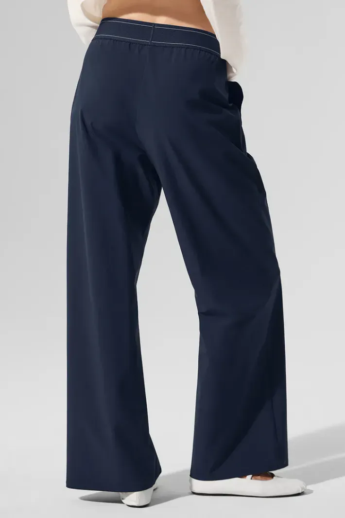 alo Suit Up Trouser （Regular） Calça Suit Up regular Navy - Alo Yoga