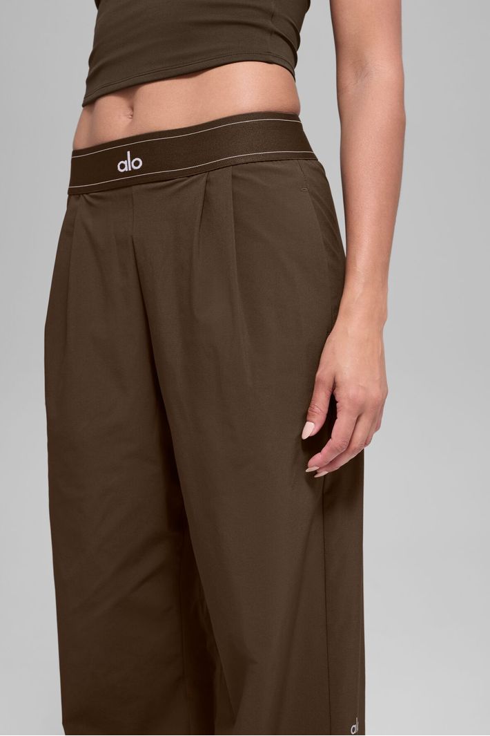Calça Suit Up regular Espresso - Alo Yoga