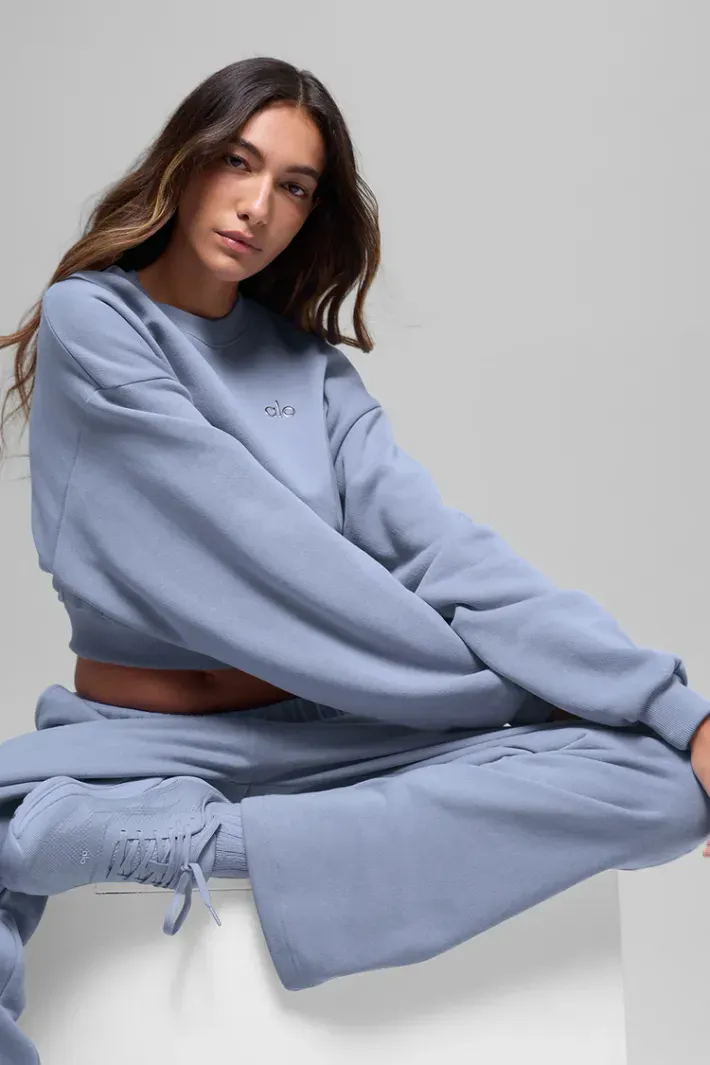 Moletom Cropped Accolade Crewneck Winter Frost - Alo Yoga