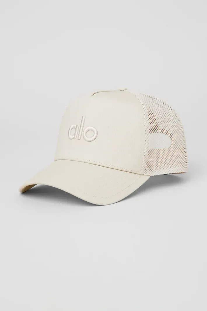 Boné District Trucker Bone - Alo Yoga