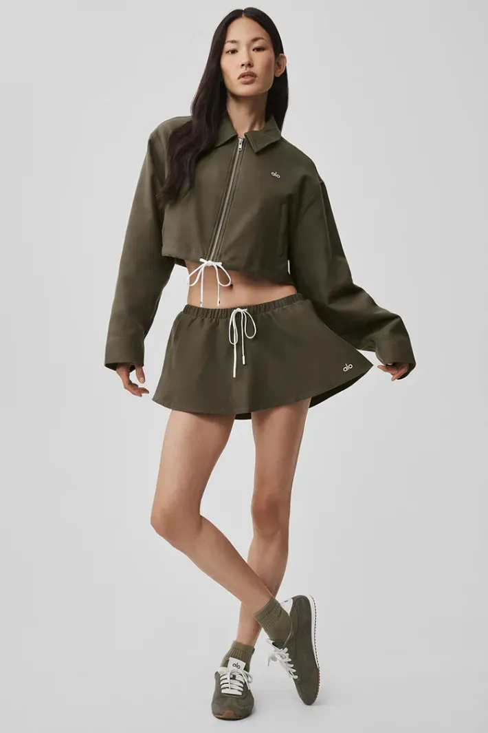 （31)alo フード付きクロップドジャケット オリーブグリーン Jaqueta Cropped Fan Favorite Olive Tree - Alo Yoga