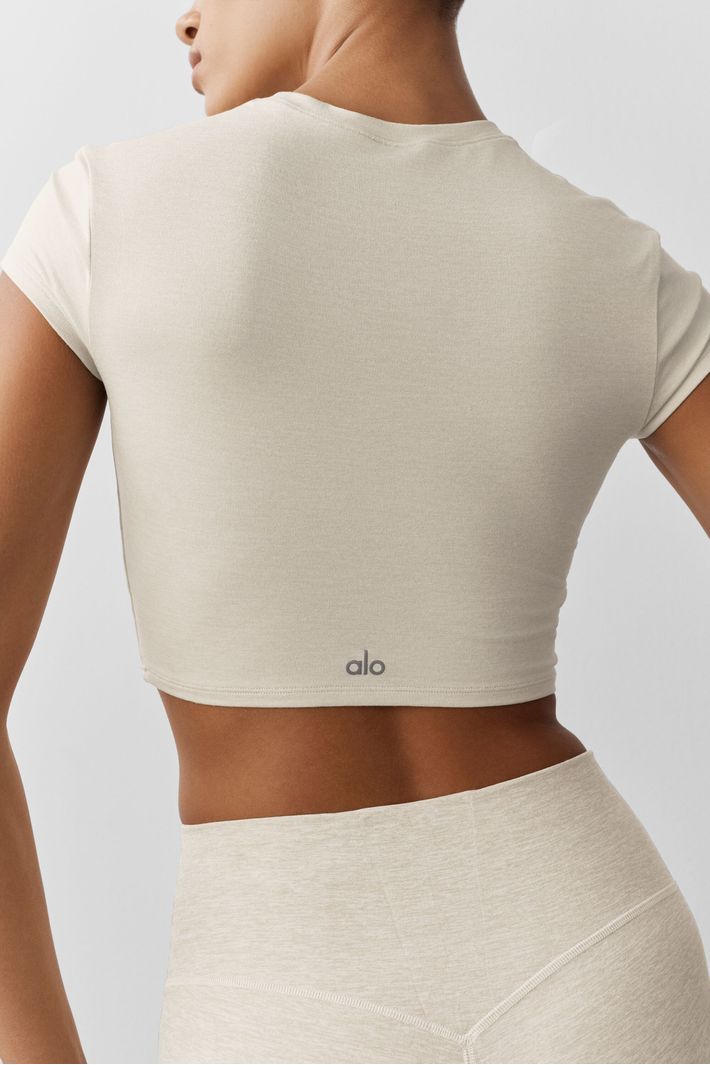 Camiseta Alosoft Crop Finesse Manga Curta Oatmeal Heather - Alo Yoga
