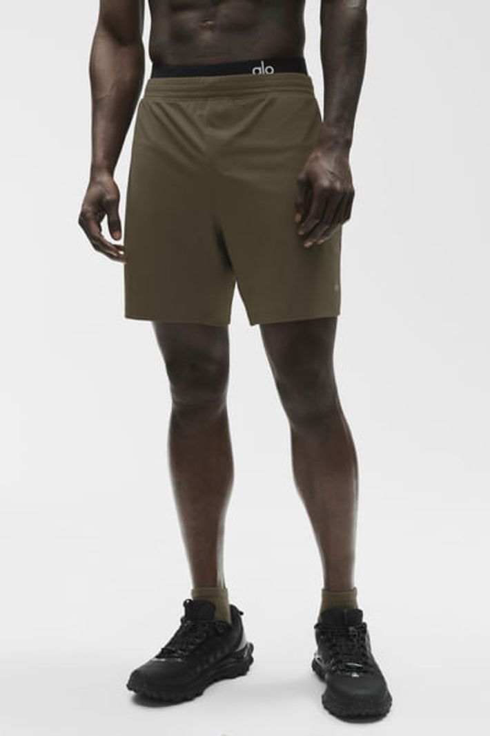 alo 7″ Conquer React Performance Short Shorts 7 Conquer React Performance Olive Tree - Alo Yoga