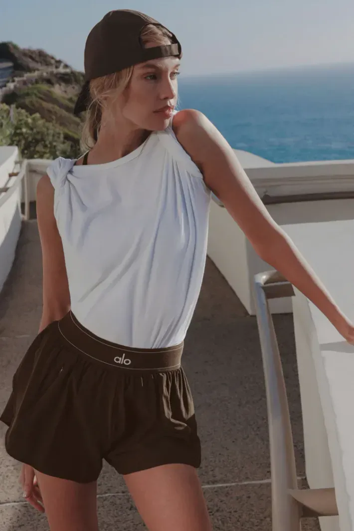 Shorts Match Point Espresso - Alo Yoga
