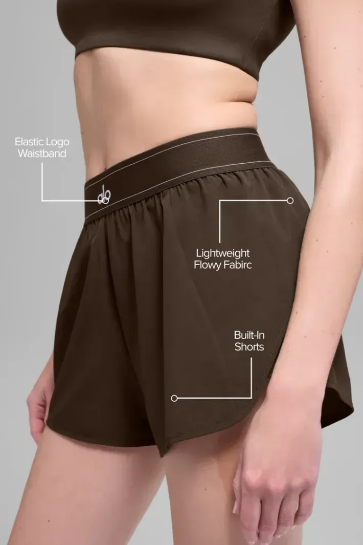 Shorts Match Point Espresso - Alo Yoga