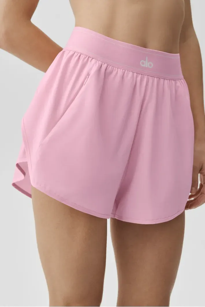 Shorts Match Point Pink Marshmallow - Alo Yoga