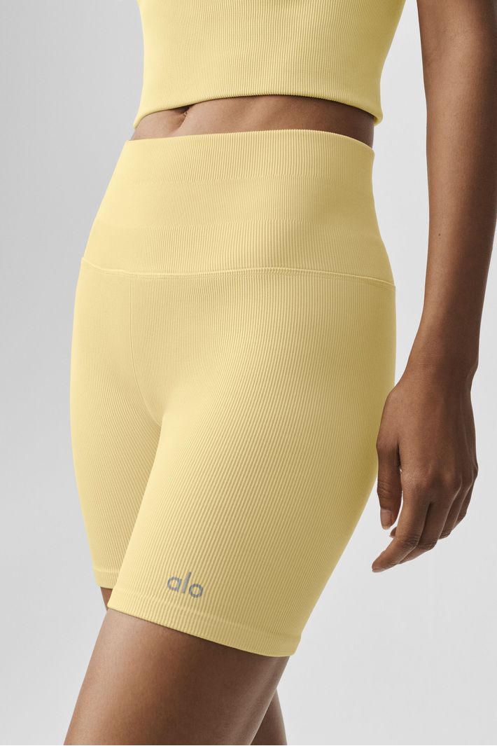 Short seamless ribbed favorite - Alo Yoga